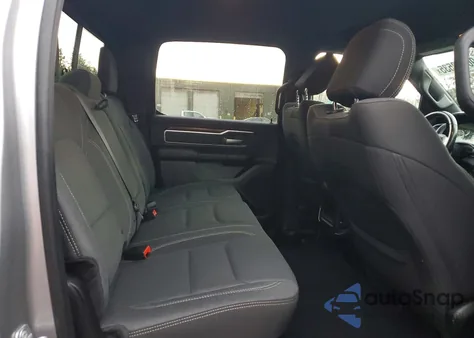 2019 Ram 1500 Big Horn/Lone Star z USA, uszkodzony, nr VIN 1C6SRFMT6KN649806